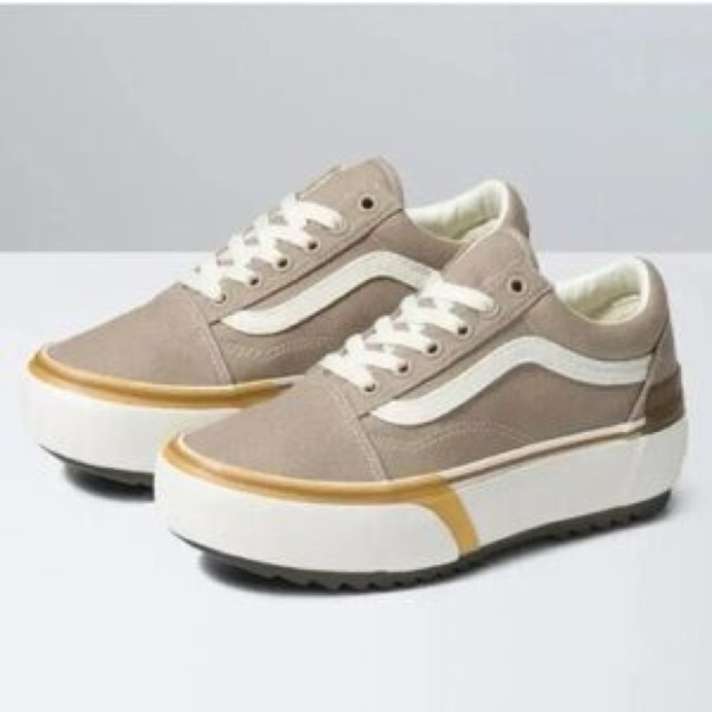 Vans Women’s Beige Platform Sneakers with White Stripe
